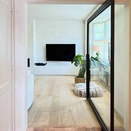 Peaceful 3-bedroom With Spacious Garden Knokke-Heist