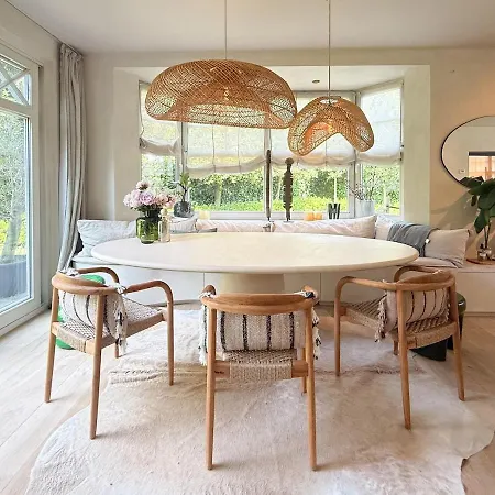Peaceful 3-bedroom With Spacious Garden *